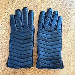 Simons Black Quilted Women's Gloves